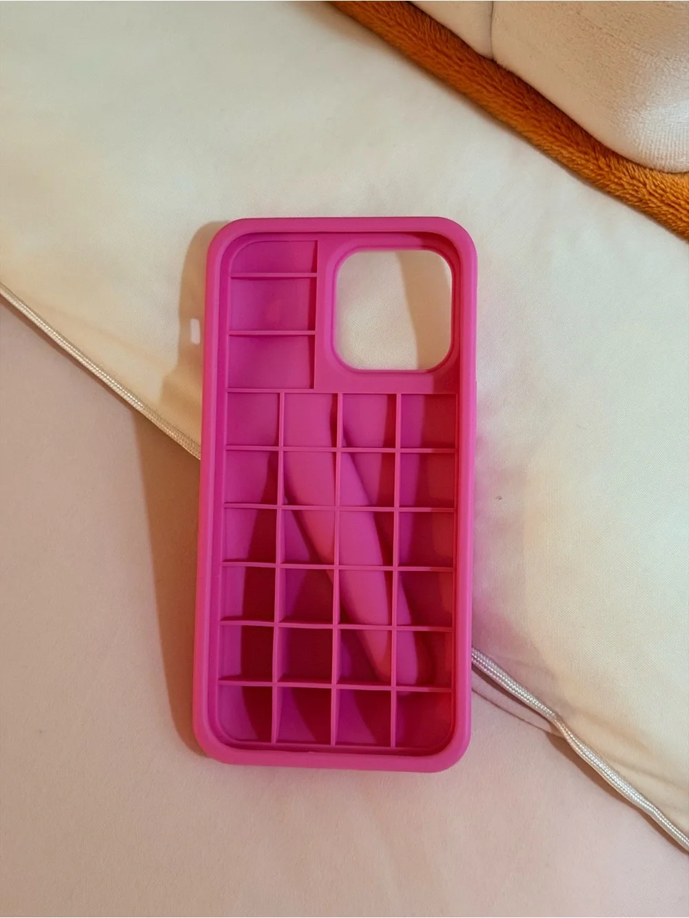 RHODE Hot Pink Silicone Phone Case with Integrated Grip